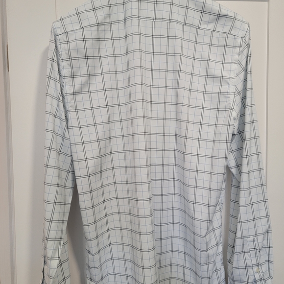 Classic Plaid Wrinkle-resistant Everyday Performance Dress Shirt - Picture 2 of 3